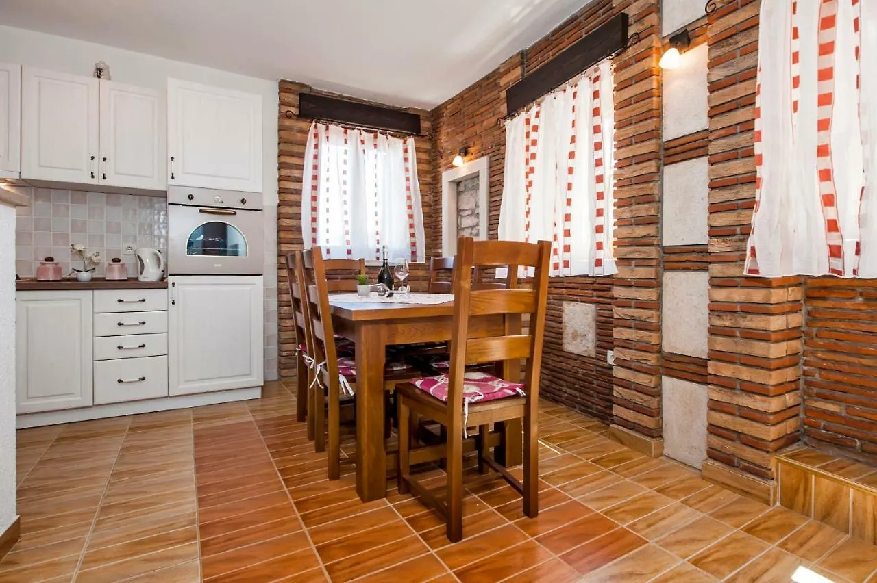 Guesthouse Ancient Stone Rovinj Casa de hóspedes